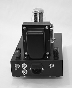 rear view of SE84CS amp showing the volume control